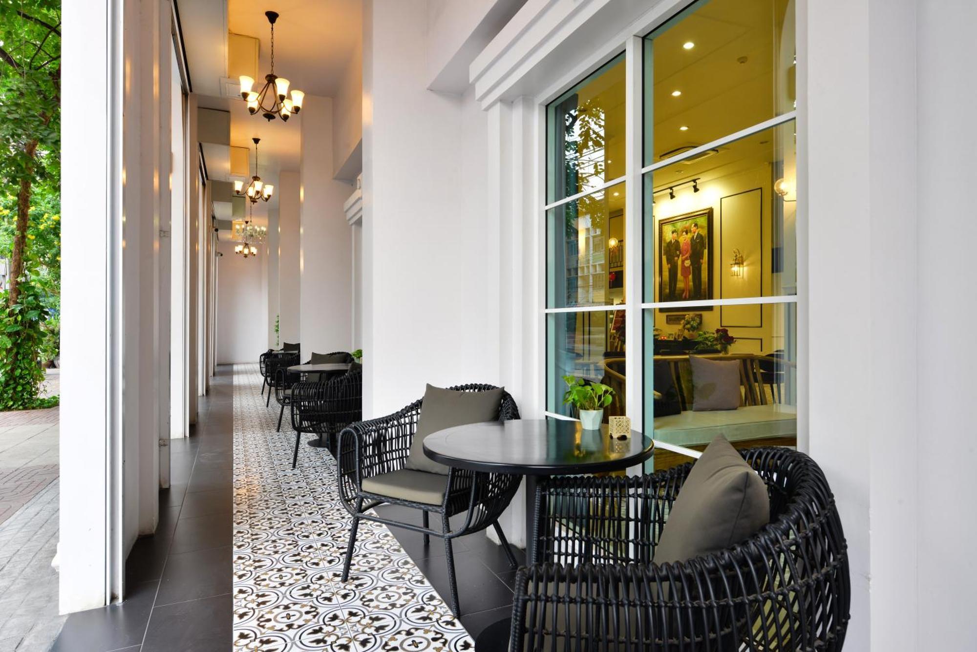 Villa De Pranakorn Bangkok Dış mekan fotoğraf The interior of the hotel