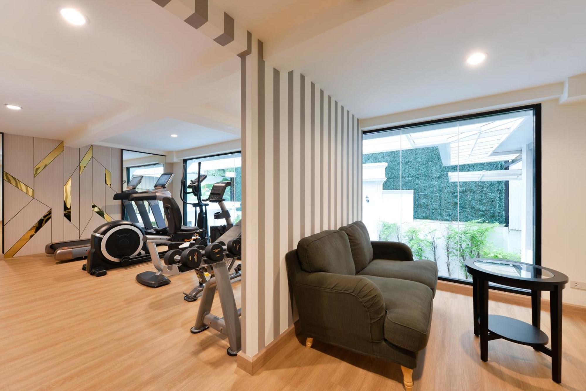 Villa De Pranakorn Bangkok Dış mekan fotoğraf The gym at the residence