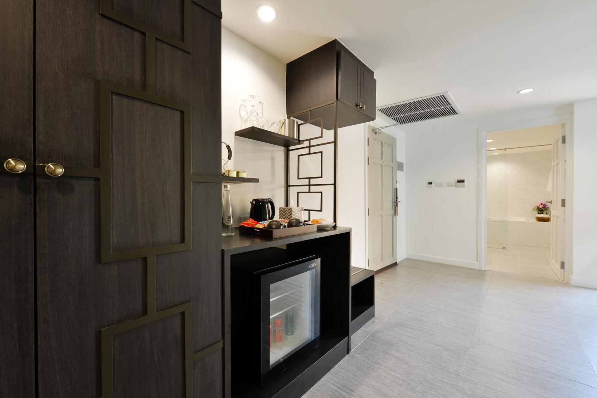 Villa De Pranakorn Bangkok Dış mekan fotoğraf A kitchen in a serviced apartment