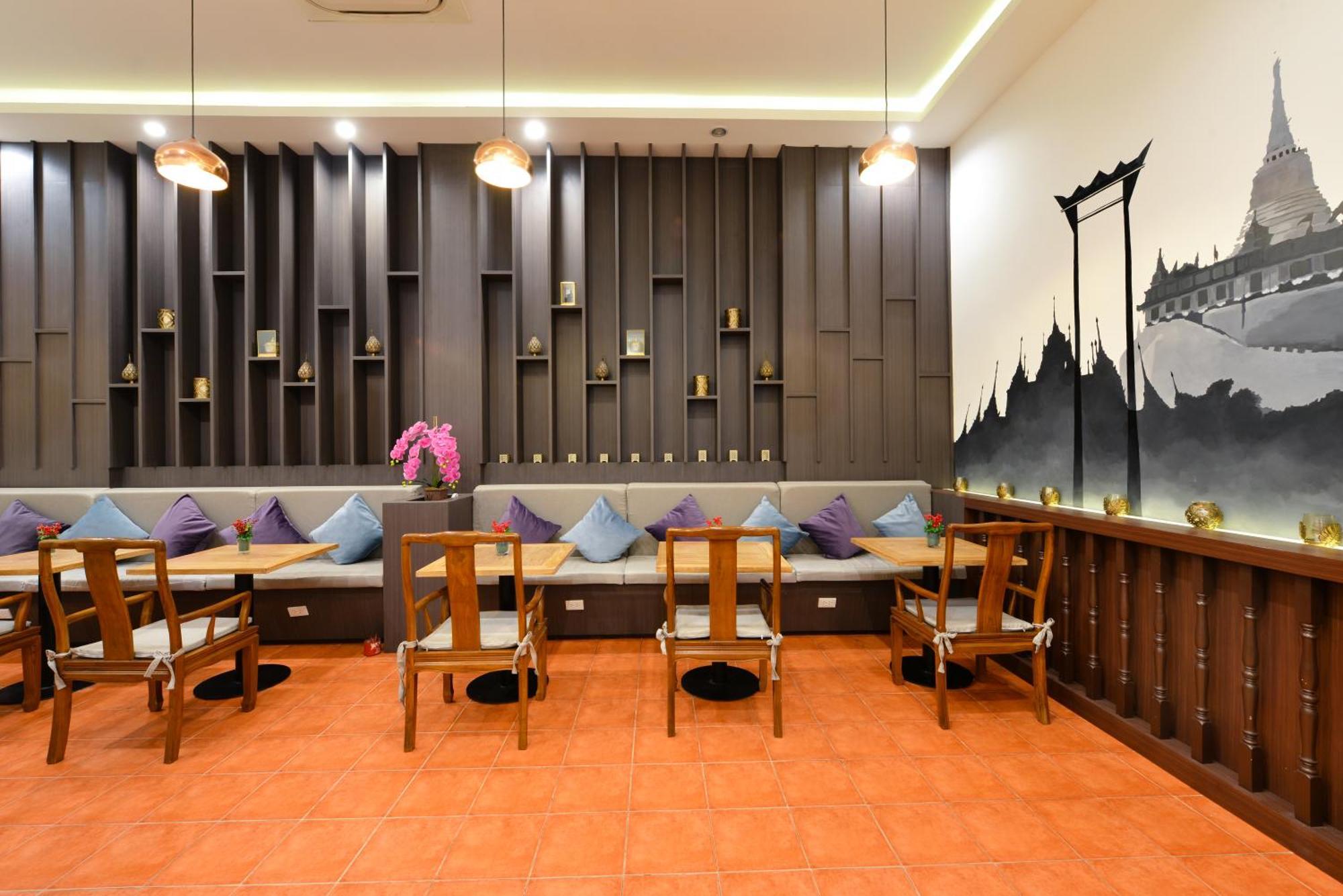 Villa De Pranakorn Bangkok Dış mekan fotoğraf Interior of a Thai restaurant